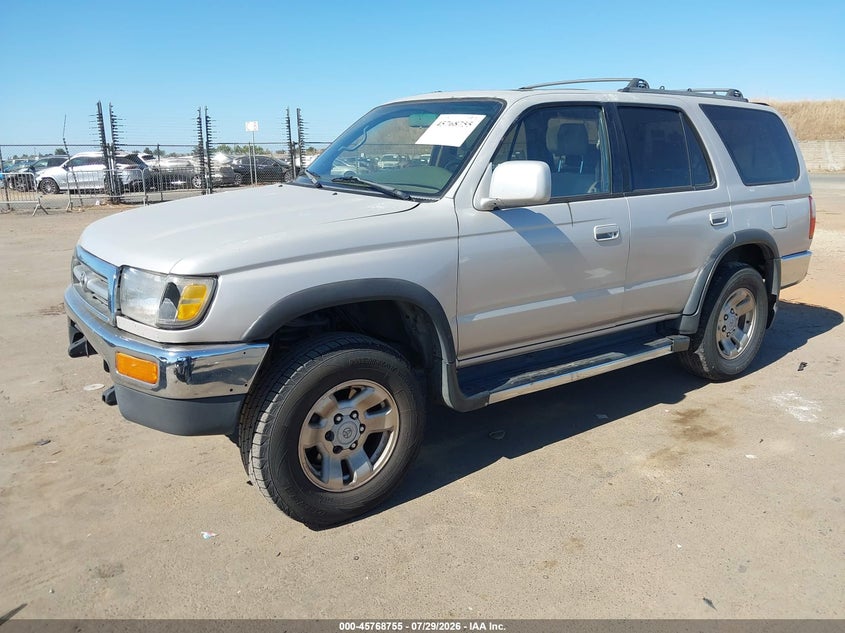 1998 Toyota 4Runner, Normal Wear & Tear, IAAI, VIN JT3GN86R3W0087877 — photo 2