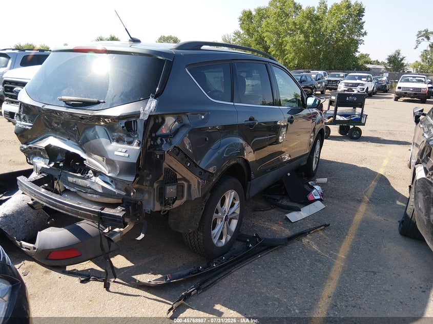 Vin: 1fmcu9gd5jud23240, lot: 46267736, ford escape se 20184