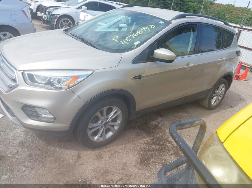 Vin: 1fmcu0gd0hud53168, lot: 46267747, ford escape se 20172