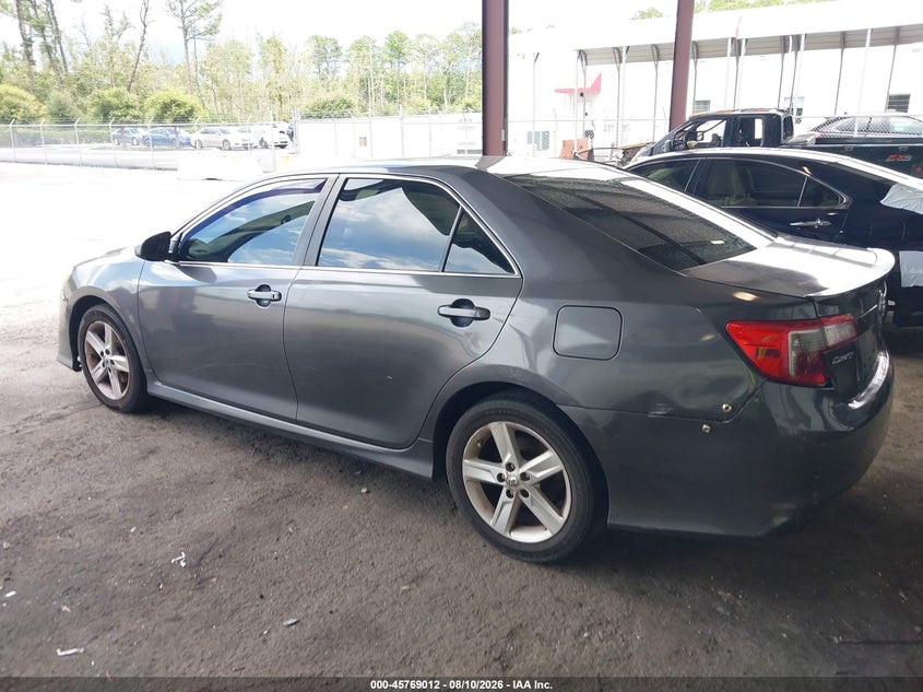 2013 TOYOTA CAMRY auction photo 3