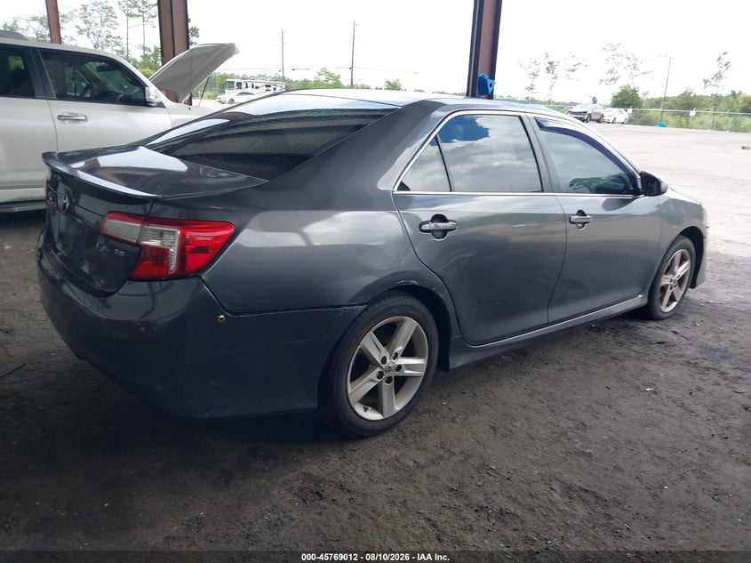 2013 TOYOTA CAMRY auction photo 4