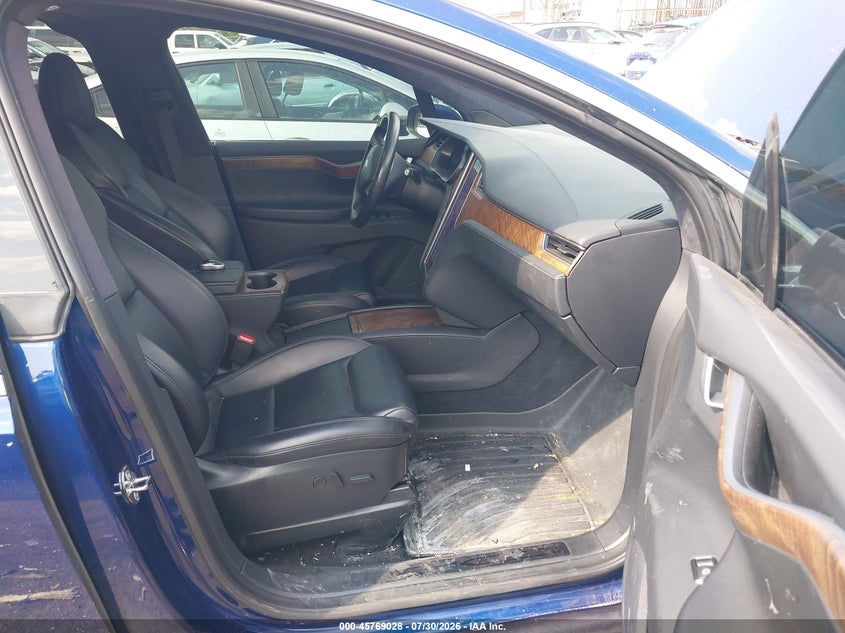 2020 TESLA MODEL X auction photo 5