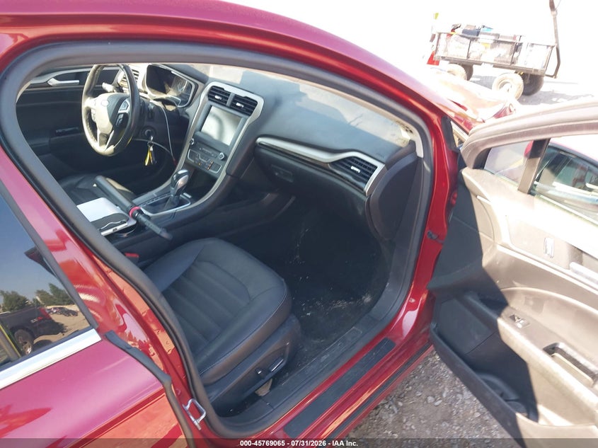 2016 FORD FUSION auction photo 5