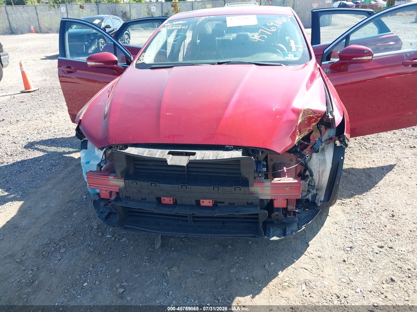 2016 FORD FUSION auction photo 6