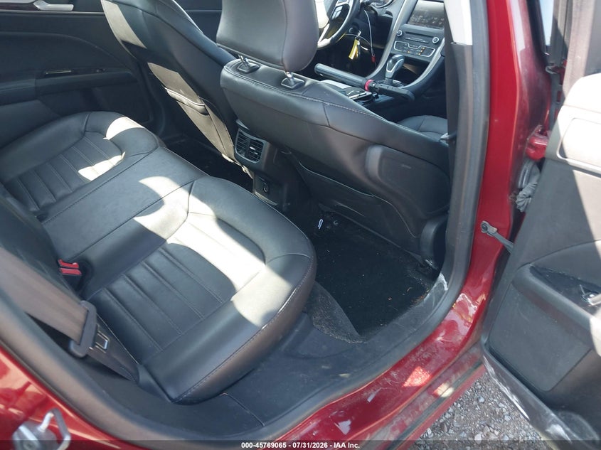 2016 FORD FUSION auction photo 8