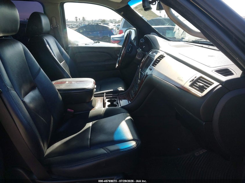 2007 CADILLAC ESCALADE ESV auction photo 5