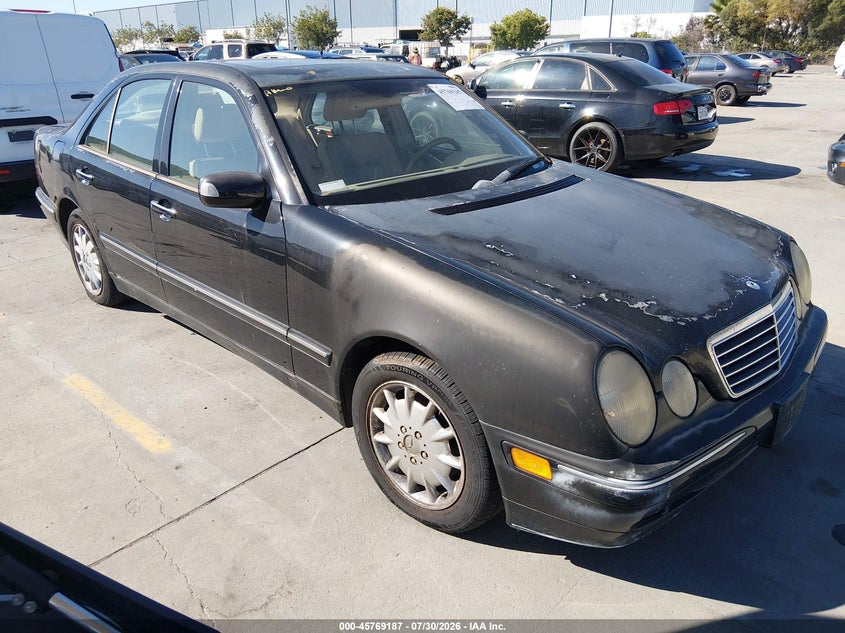 2001 MERCEDES-BENZ E 320 auction photo 1