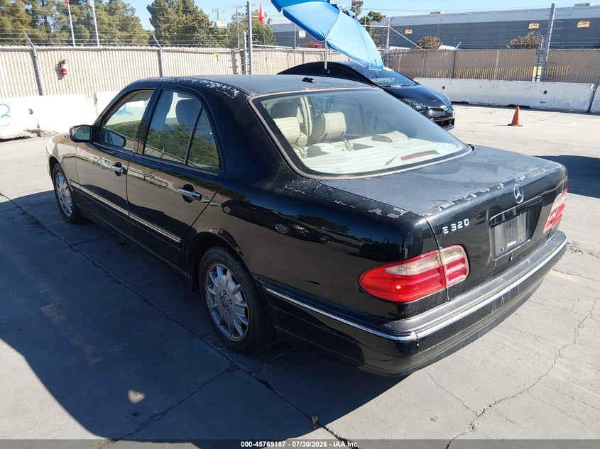 2001 MERCEDES-BENZ E 320 auction photo 3