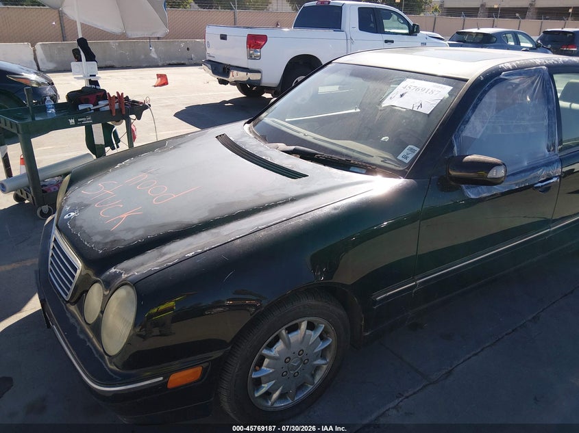 2001 MERCEDES-BENZ E 320 auction photo 6