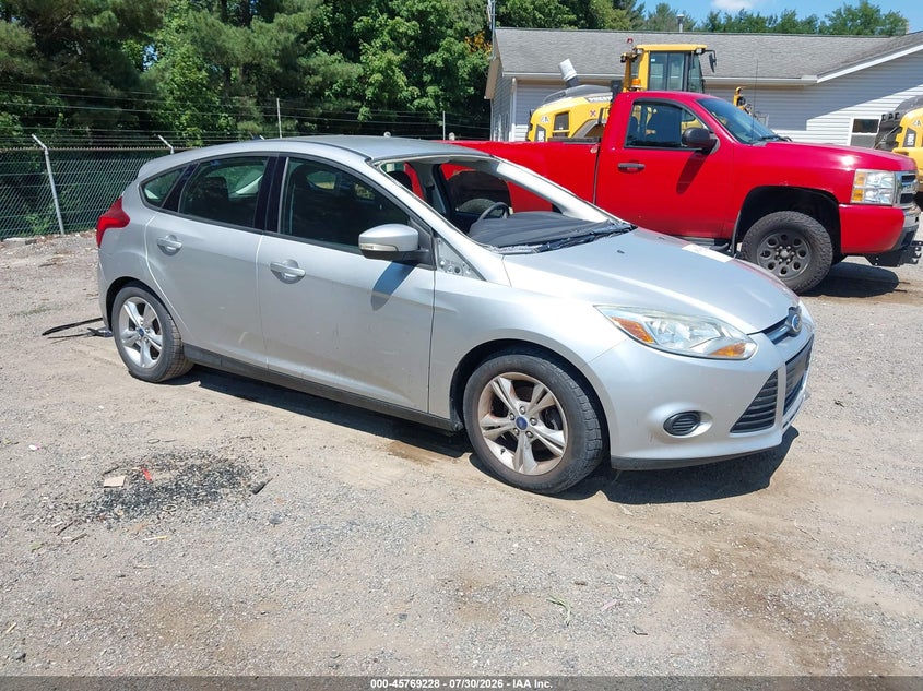 Vin: 1fadp3k24el294947, lot: 46267977, ford focus se 2014 img_1