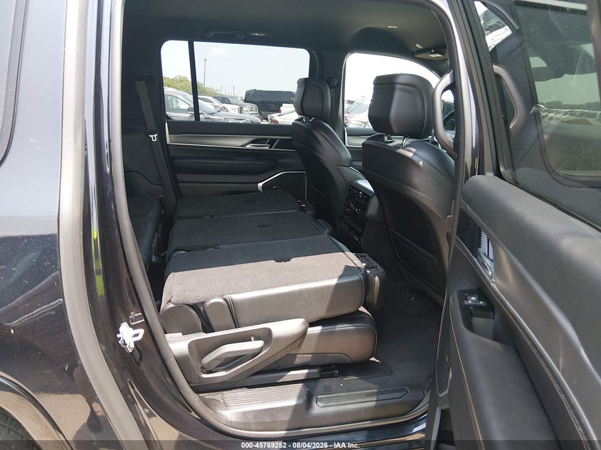 2025 JEEP WAGONEER L auction photo 8