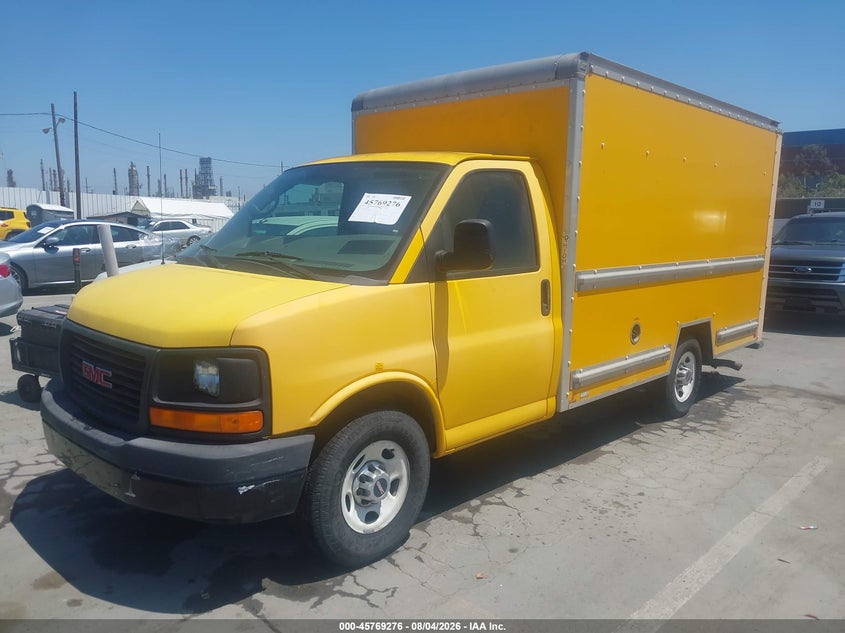 2011 GMC SAVANA CUTAWAY auction photo 2