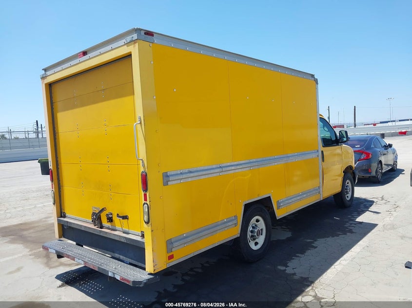 2011 GMC SAVANA CUTAWAY auction photo 4