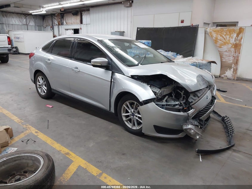 Vin: 1fadp3f25fl269227, lot: 46268115, ford focus se 2015 img_1