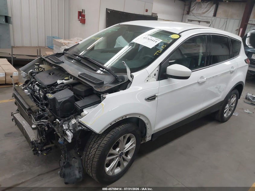 Vin: 1fmcu0gd6hua82505, lot: 46268163, ford escape se 20172