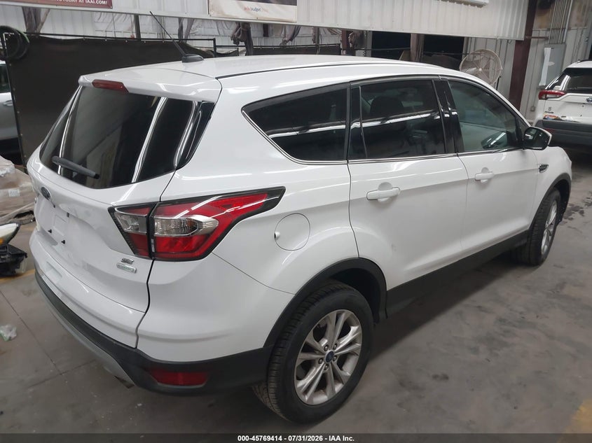 Vin: 1fmcu0gd6hua82505, lot: 46268163, ford escape se 20174