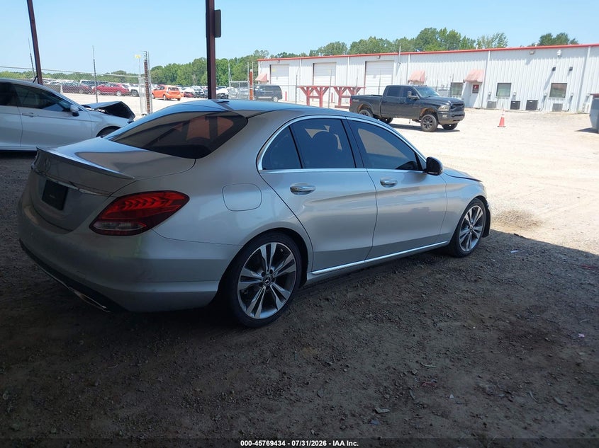 Vin: 55swf4jb7ju249218, lot: 46268183, mercedes-benz c 300 20184