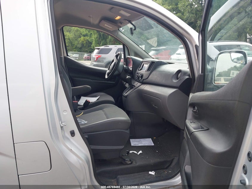 2015 NISSAN NV200 auction photo 5