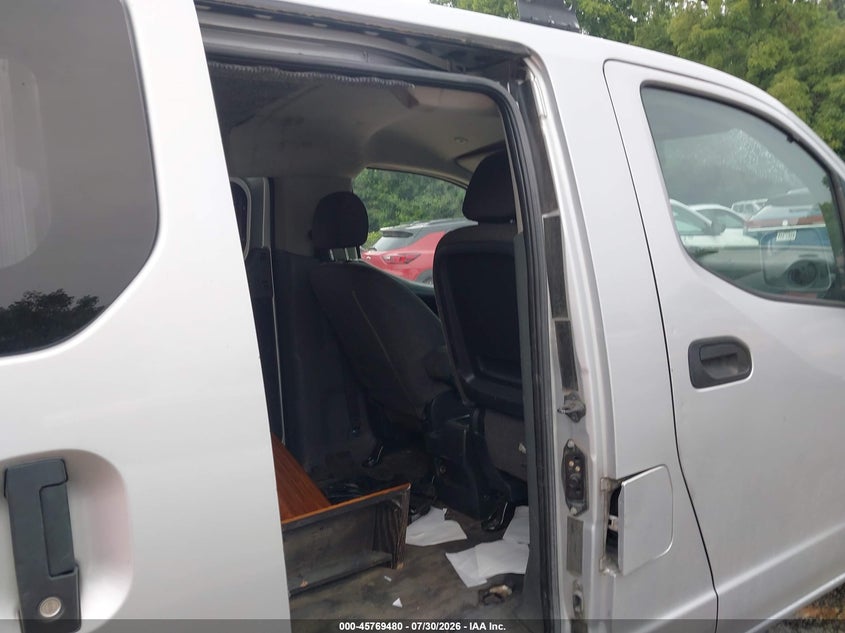 2015 NISSAN NV200 auction photo 8