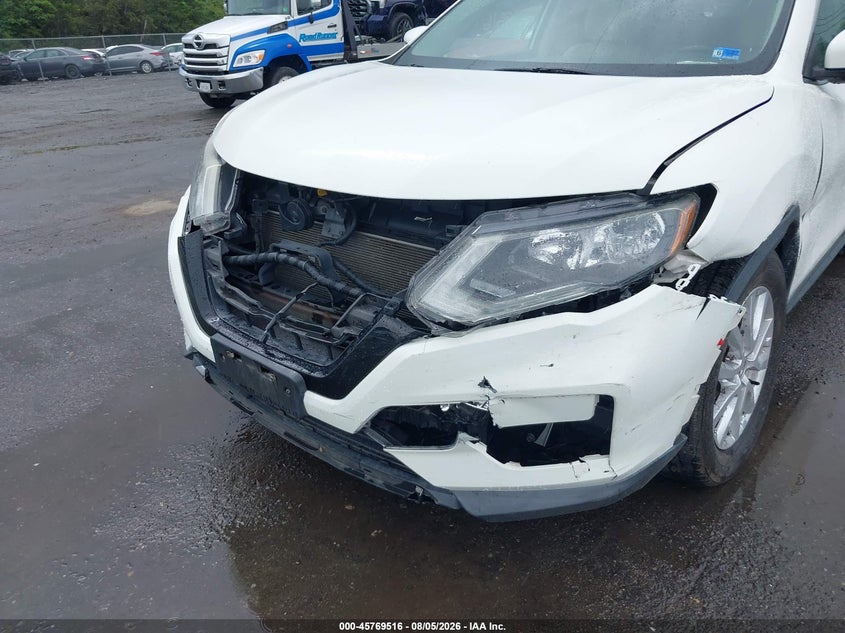 2017 NISSAN ROGUE auction photo 6