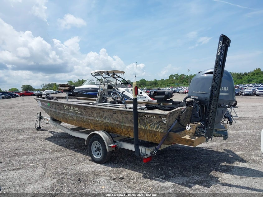 2016 SEAARK BOAT auction photo 3