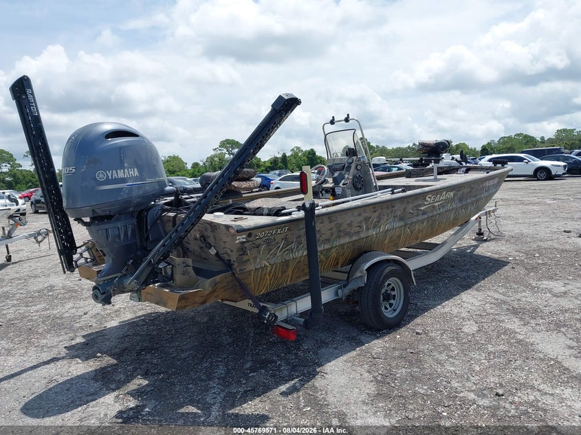 2016 SEAARK BOAT auction photo 4