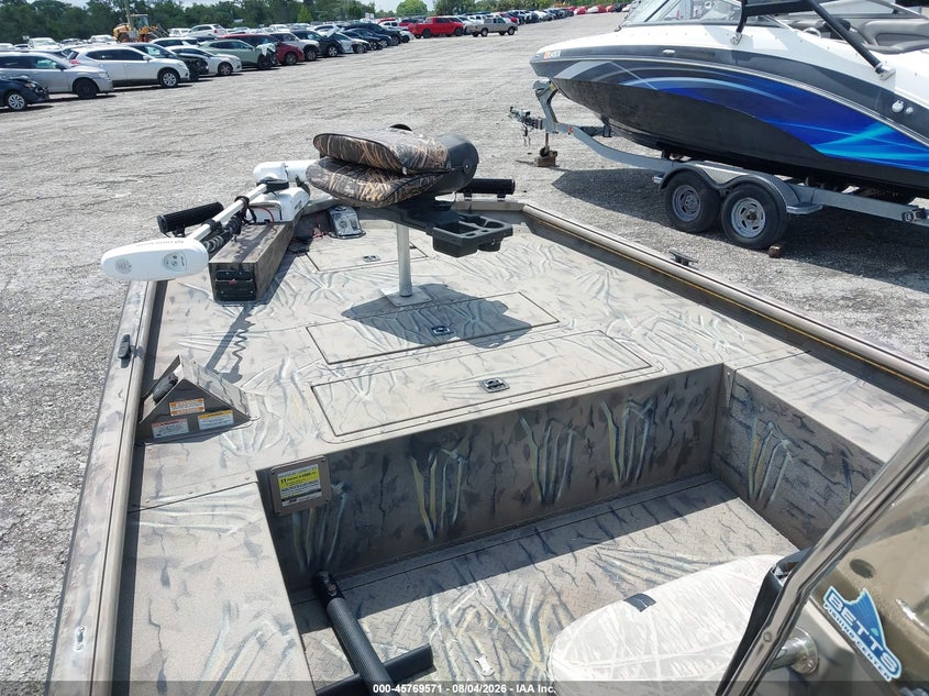 2016 SEAARK BOAT auction photo 5