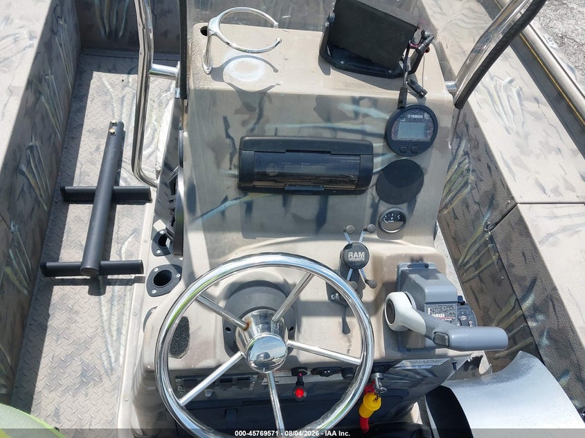 2016 SEAARK BOAT auction photo 7