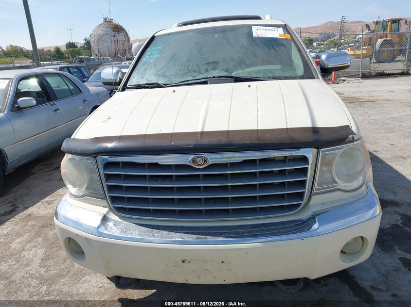 2008 CHRYSLER ASPEN auction photo 6