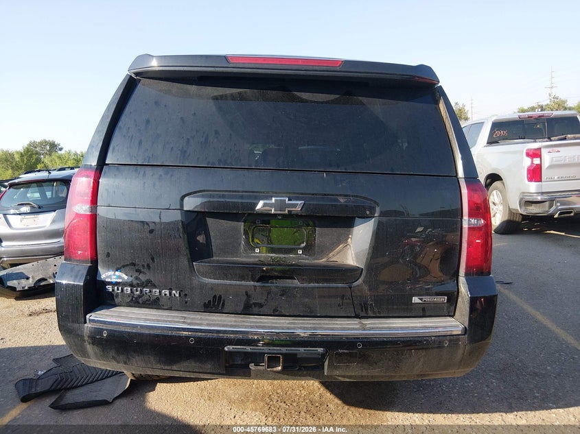 CHEVROLET SUBURBAN - zdjęcie 16