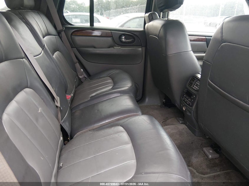 2004 GMC ENVOY auction photo 8