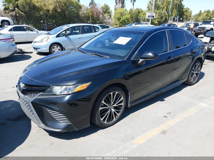 Vin: 4t1b11hk2ju579032, lot: 46268645, toyota camry se 20182