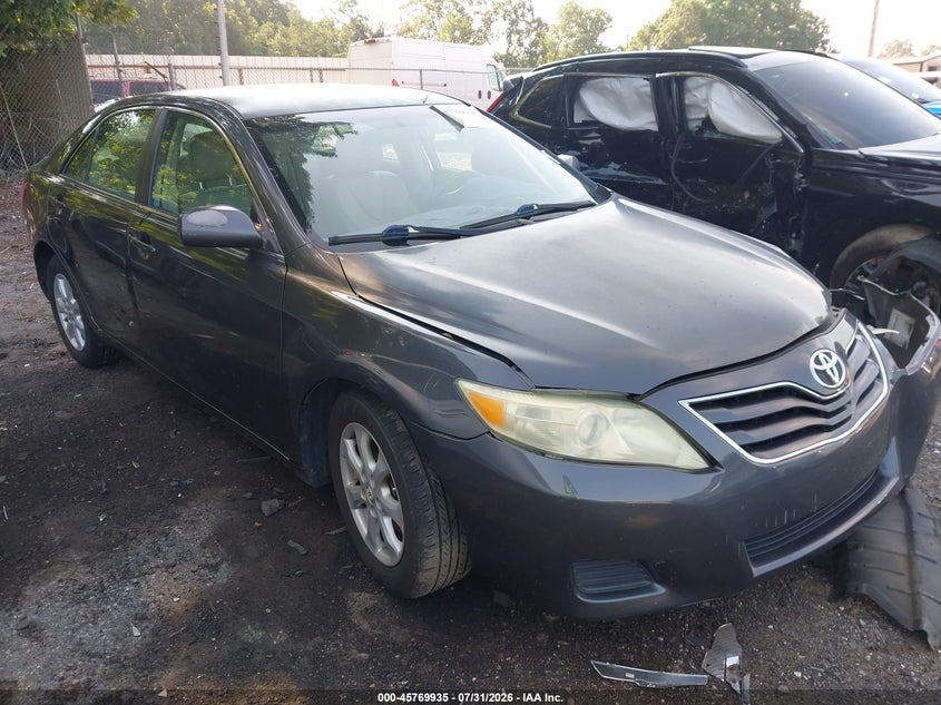 2011 TOYOTA CAMRY auction photo 1
