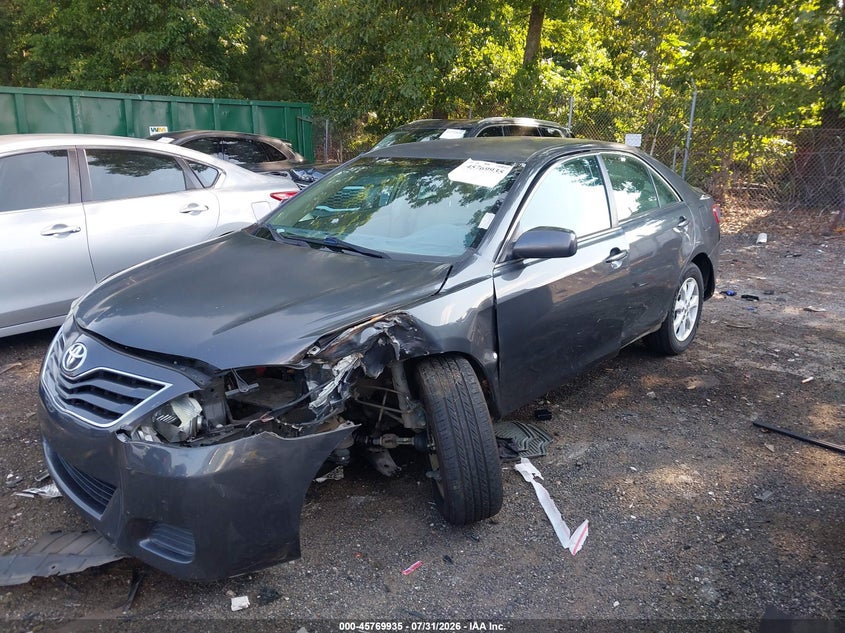 2011 TOYOTA CAMRY auction photo 2