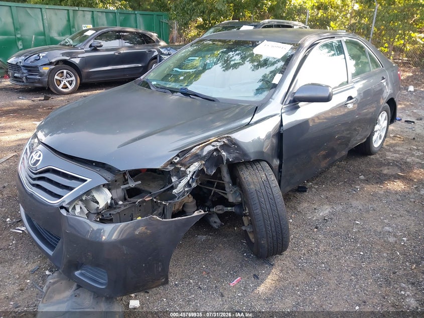 2011 TOYOTA CAMRY auction photo 6