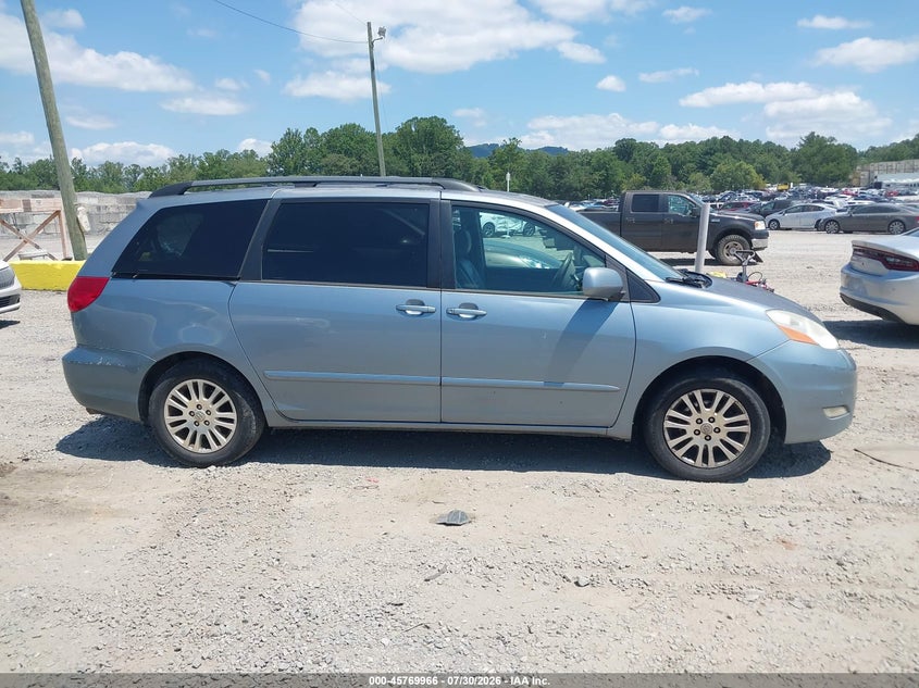 TOYOTA SIENNA 2010 VIN 5TDYK4CC9AS320720