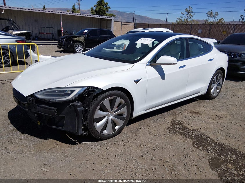 2020 Tesla Model S, Right Front, IAAI, VIN 5YJSA1E42LF400655 — photo 2
