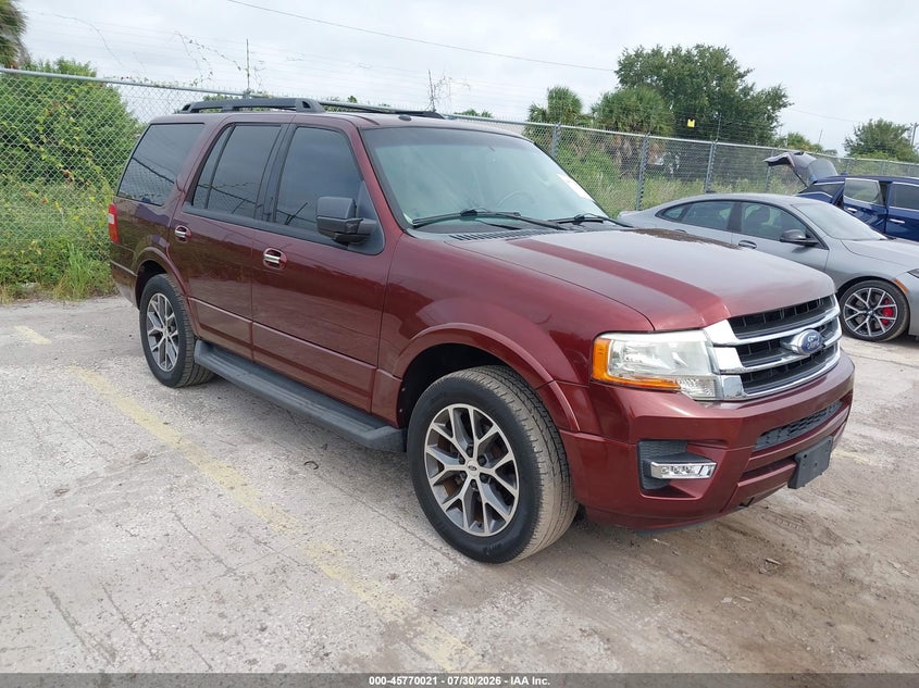 Vin: 1fmju1ht7fef23228, lot: 46268770, ford expedition xlt 2015 img_1