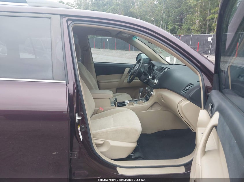 2012 TOYOTA HIGHLANDER auction photo 5