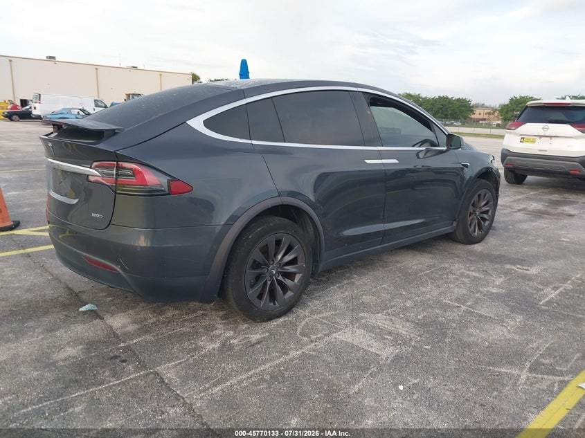 2018 TESLA MODEL X auction photo 4
