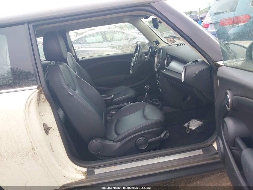 2013 MINI HARDTOP auction photo 5