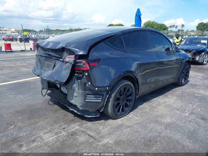 2025 TESLA MODEL Y auction photo 4
