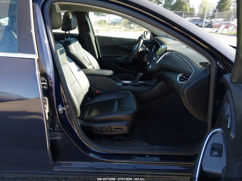 2017 CHEVROLET MALIBU HYBRID auction photo 5