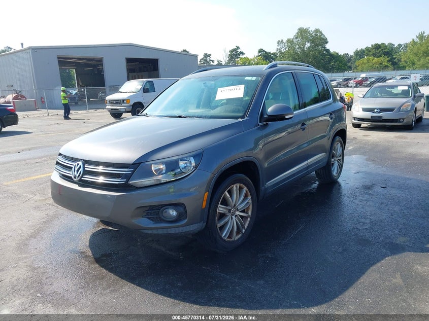 2013 Volkswagen Tiguan Se, Normal Wear & Tear, IAAI, VIN WVGAV3AX0DW587544 — photo 2