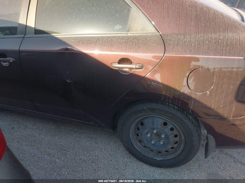 2010 KIA FORTE auction photo 6