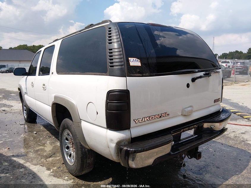 2001 GMC YUKON XL 1500 auction photo 3