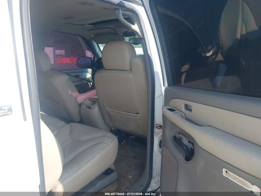 2001 GMC YUKON XL 1500 auction photo 8