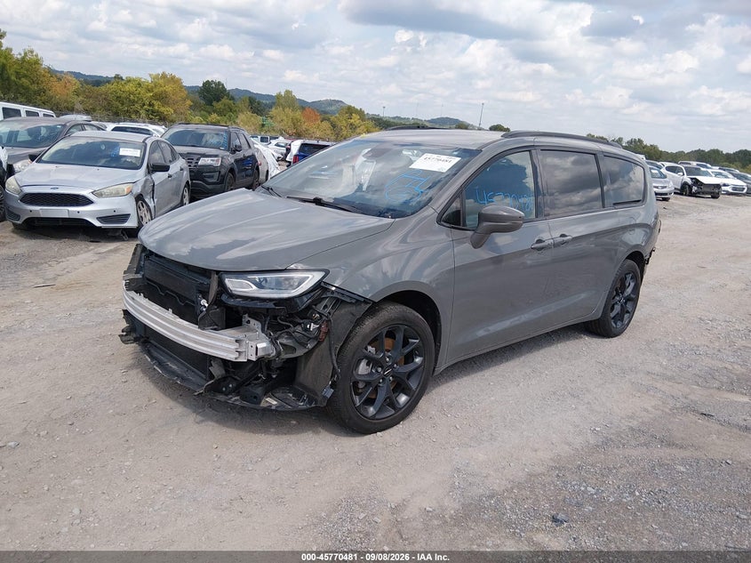2022 CHRYSLER PACIFICA auction photo 2