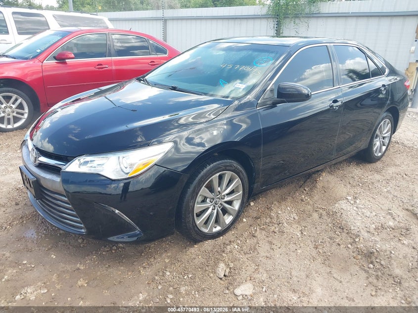 2017 TOYOTA CAMRY auction photo 2
