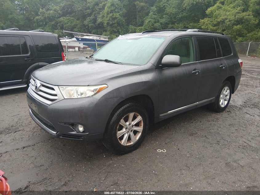 Vin: 5tdbk3eh6cs144432, lot: 46269302, toyota highlander base v6 20122